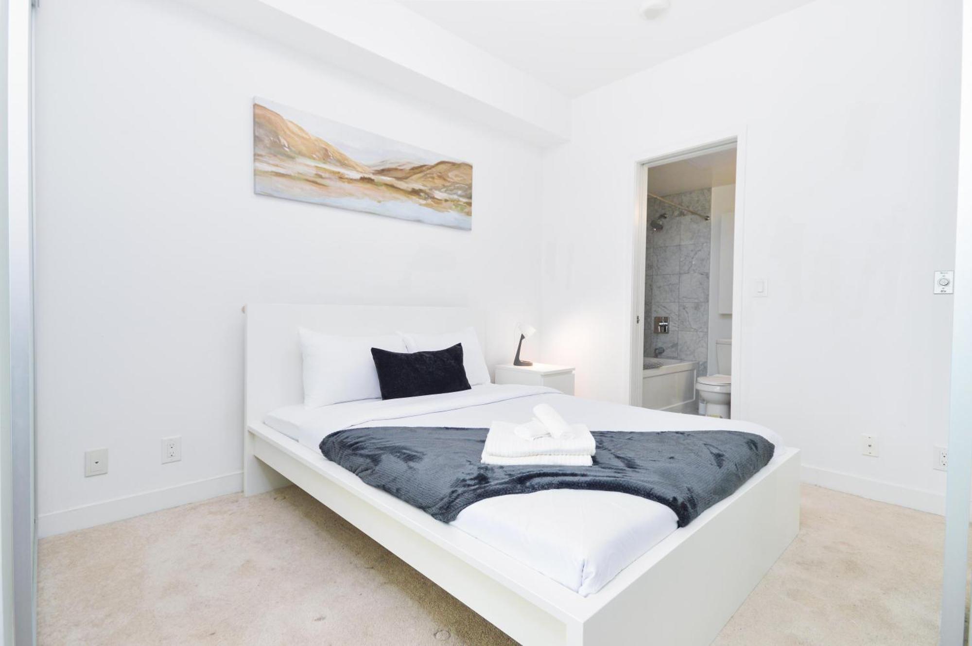 Downtown Toronto Condo Near Cn Tower, Scotiabank Arena, Rogers Centre, Union Station Exteriér fotografie