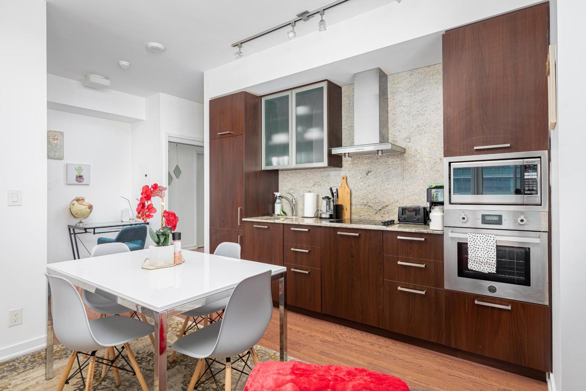 Downtown Toronto Condo Near Cn Tower, Scotiabank Arena, Rogers Centre, Union Station Exteriér fotografie