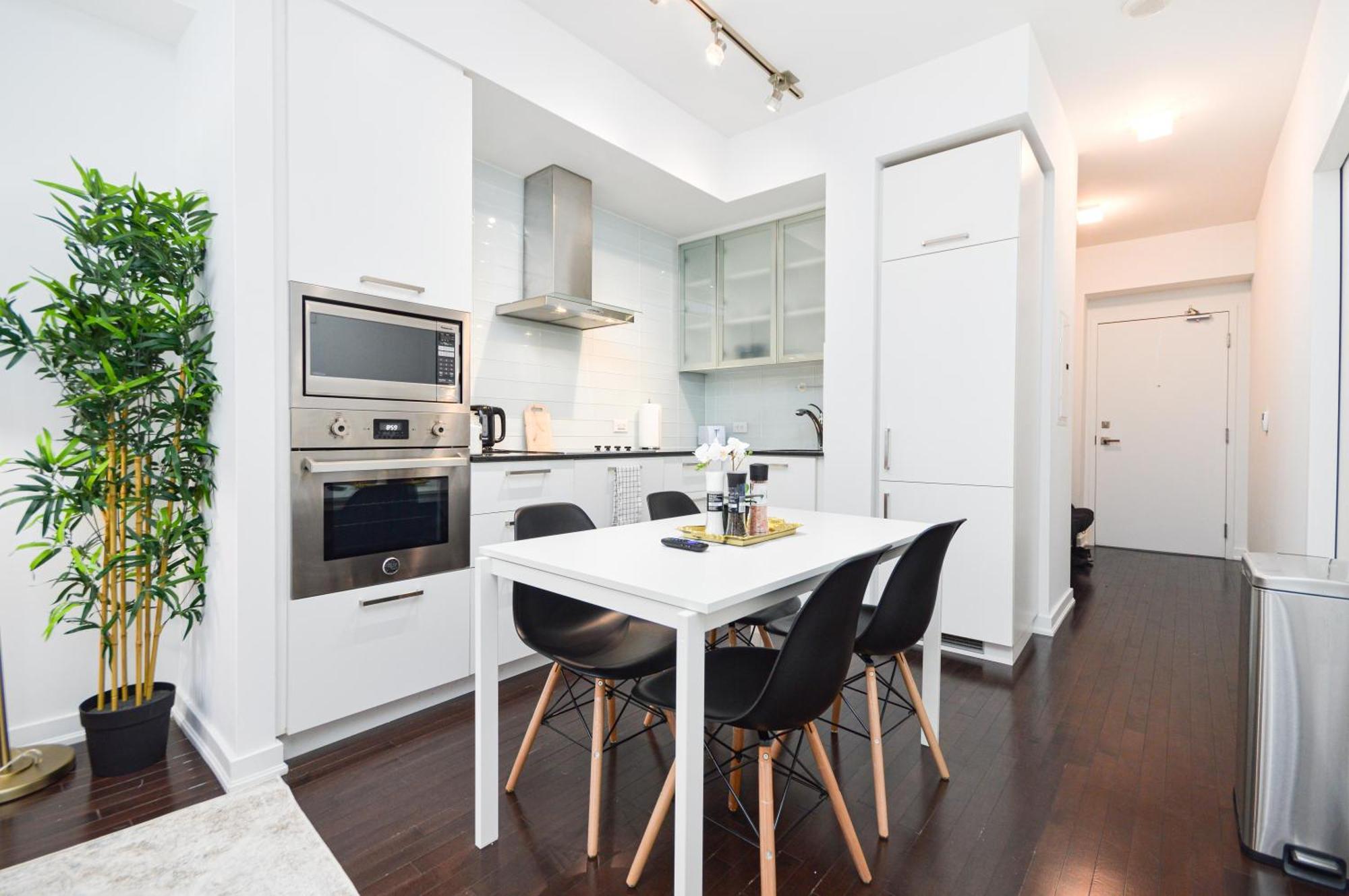 Downtown Toronto Condo Near Cn Tower, Scotiabank Arena, Rogers Centre, Union Station Exteriér fotografie